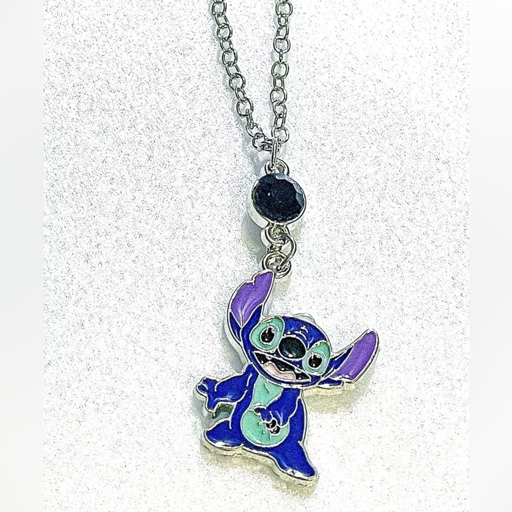 Stitch Silver Pendant Necklace